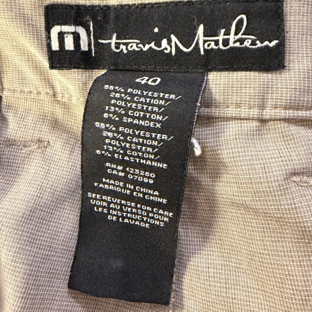 TravisMathew Mens Golf Shorts Tan Khaki Performance Stretch Size 40 - Picture 3 of 10